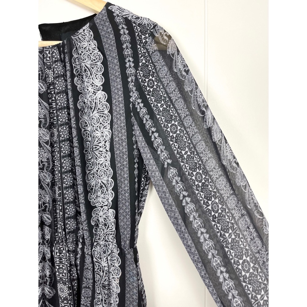 Monki | Medallion Floral Maxi Dress View 3